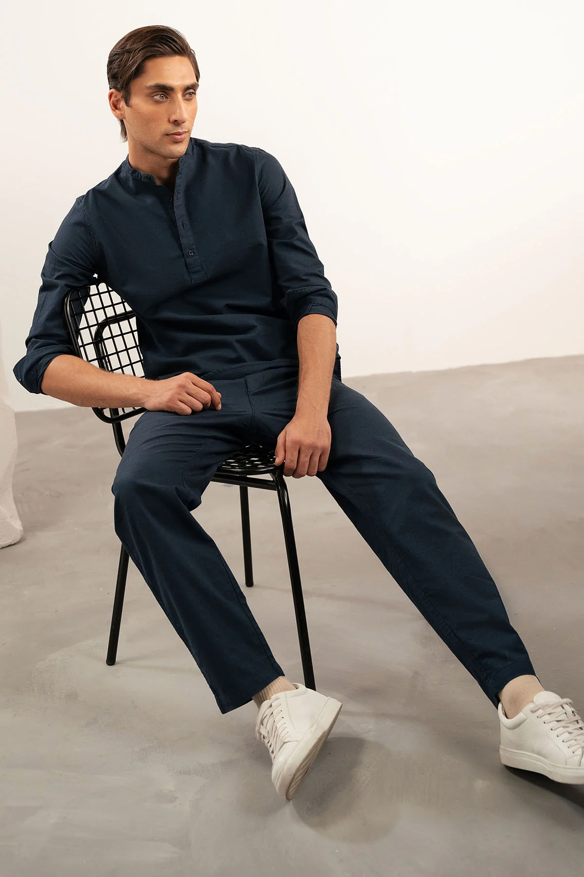 BAND COLLAR LINEN SHIRT - Image 3