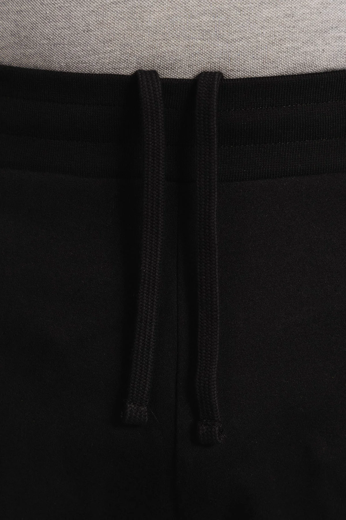 CASUAL DRAWSTRING INTERLOCK SHORTS - Image 3