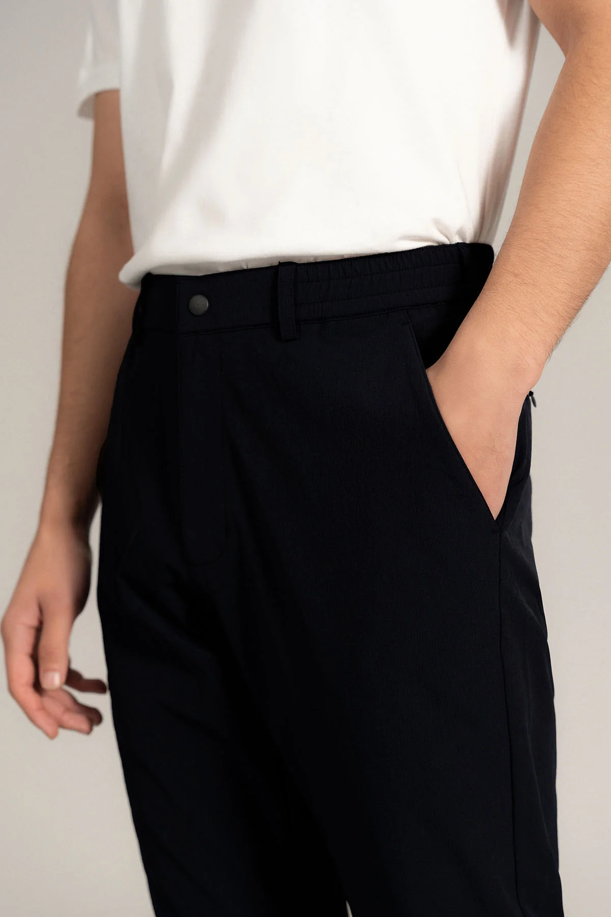 TECH PANT WITH ELASTICATED WAISTBAND - Image 3