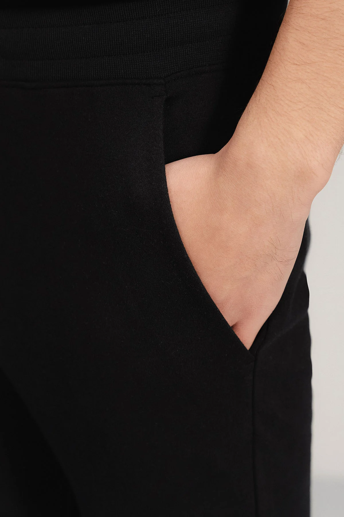 DEFY CITY JOGGER - Image 4