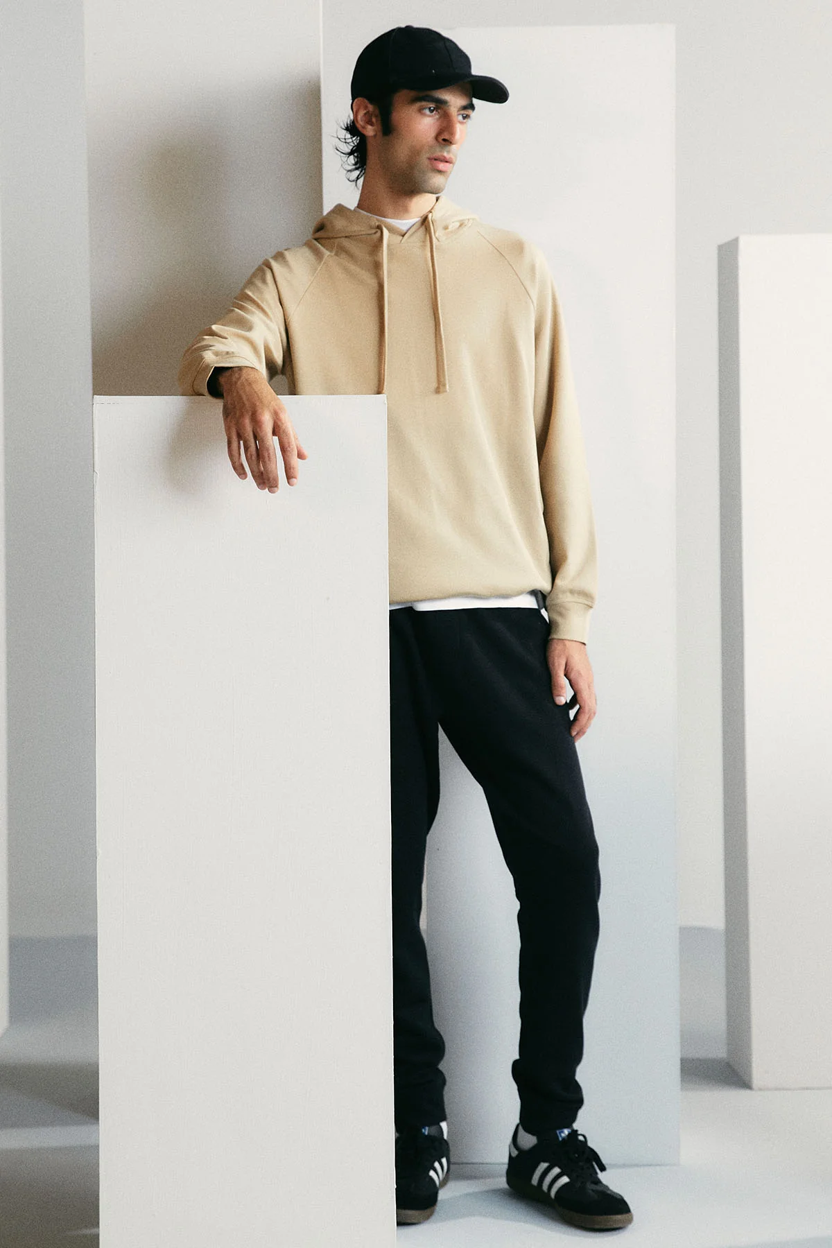 CLASSIC PULLOVER HOODIE - Image 4