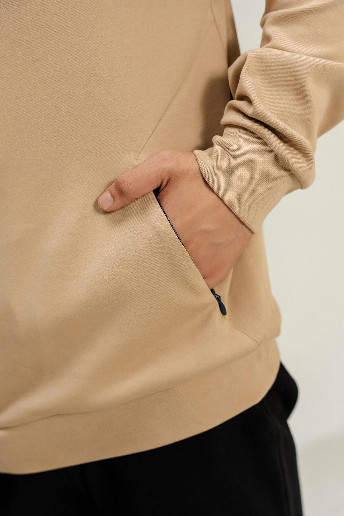EVERY DAY SWEAT - Image 5