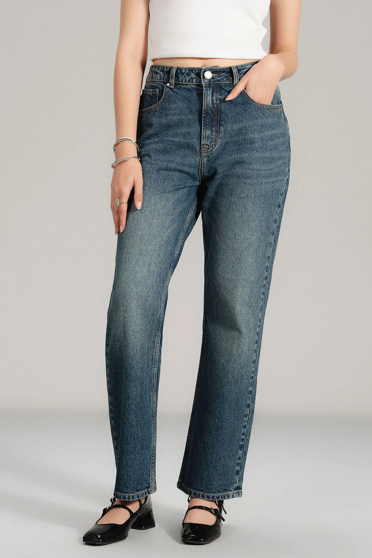 STRAIGHT FIT - Image 3
