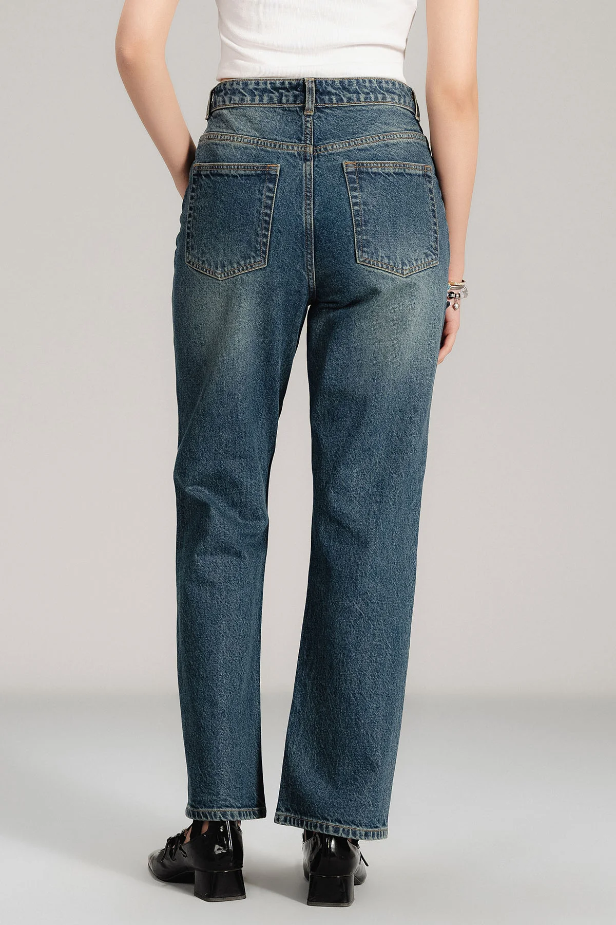 STRAIGHT FIT - Image 7