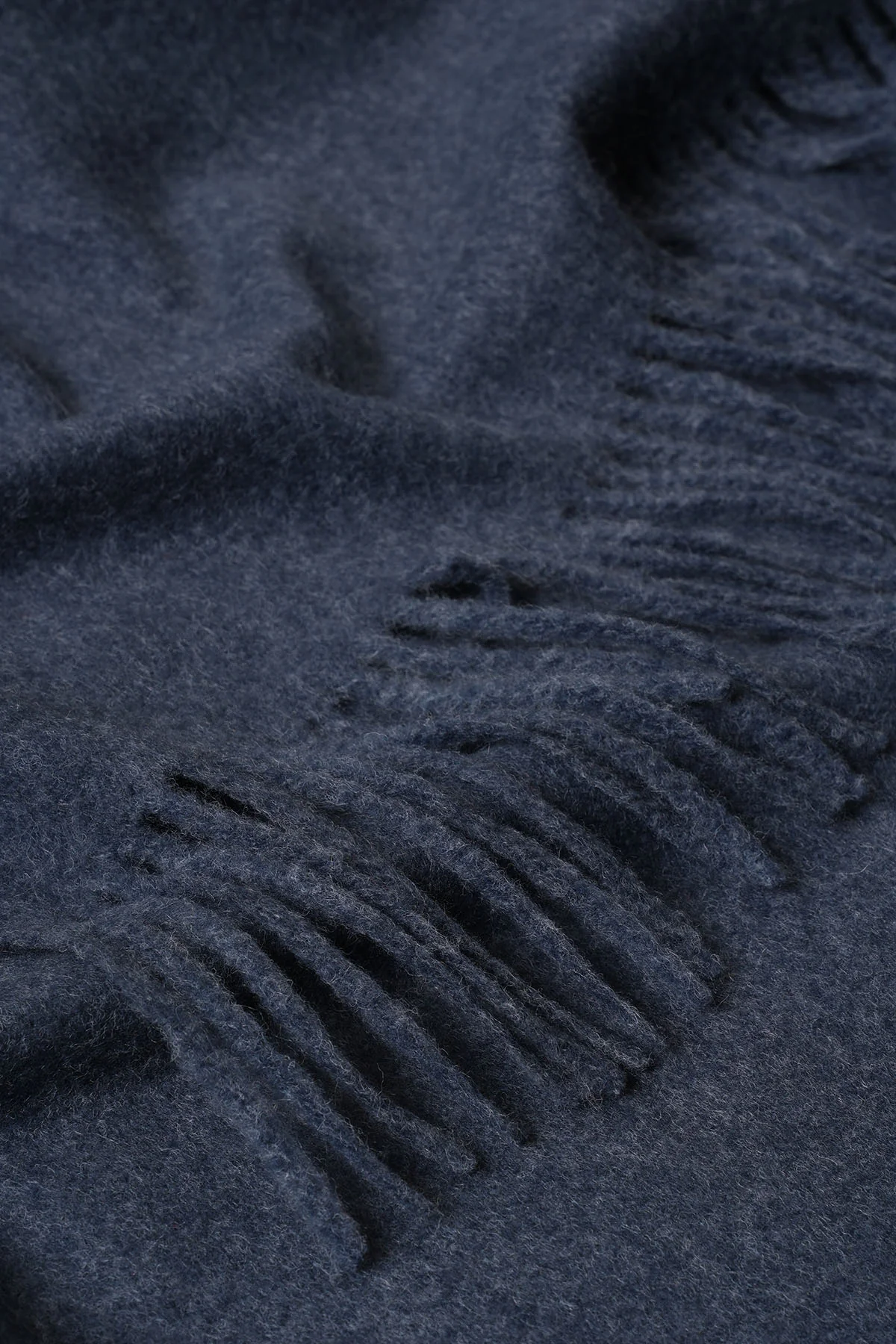 FRINGED EDGED SCARF - WIDER - Image 4