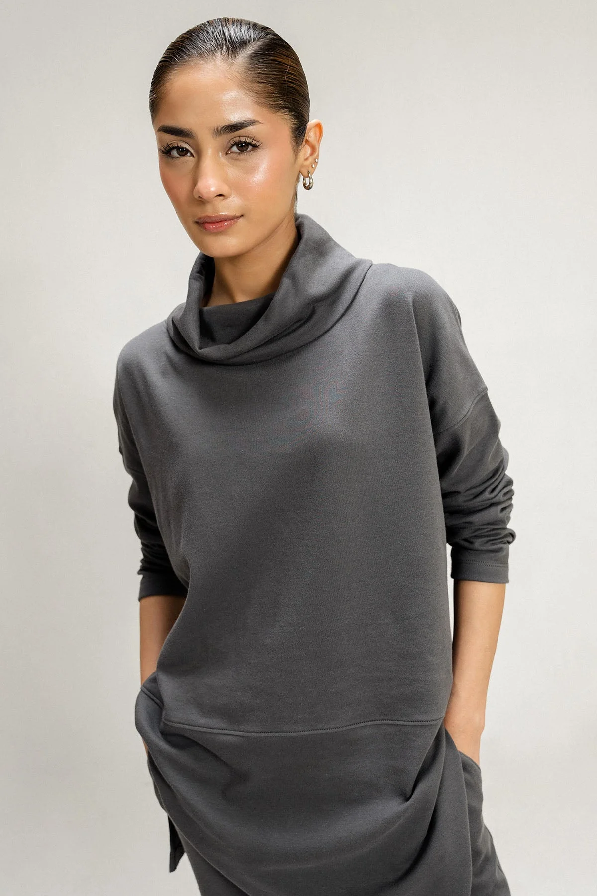 COWL NECK SWEATSHIRT - Image 3