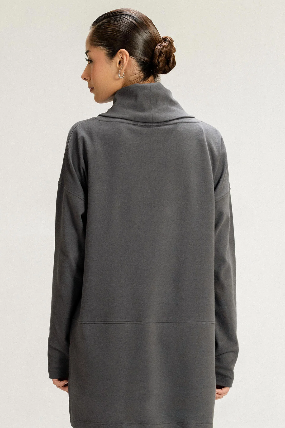 COWL NECK SWEATSHIRT - Image 9