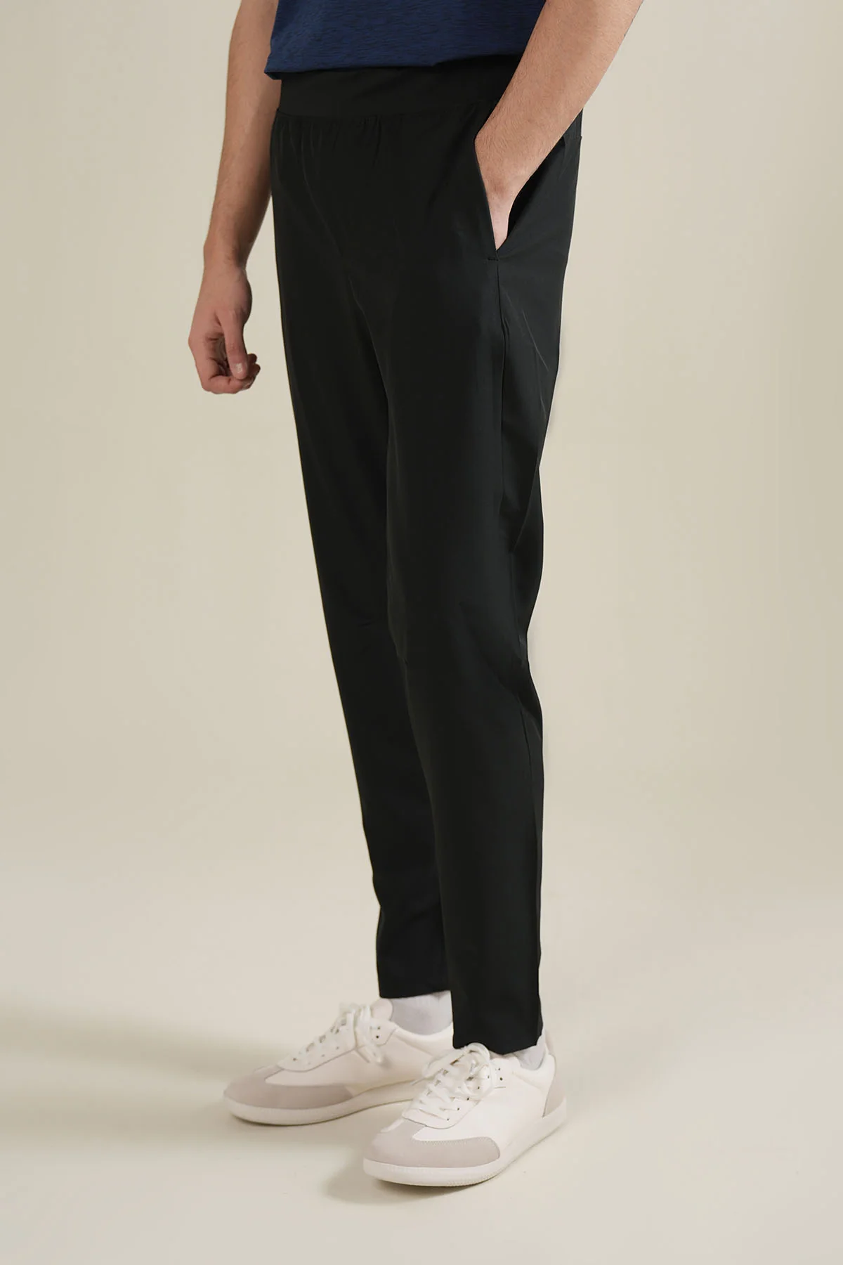 MEN PERFORMANCE PANTS - Image 6