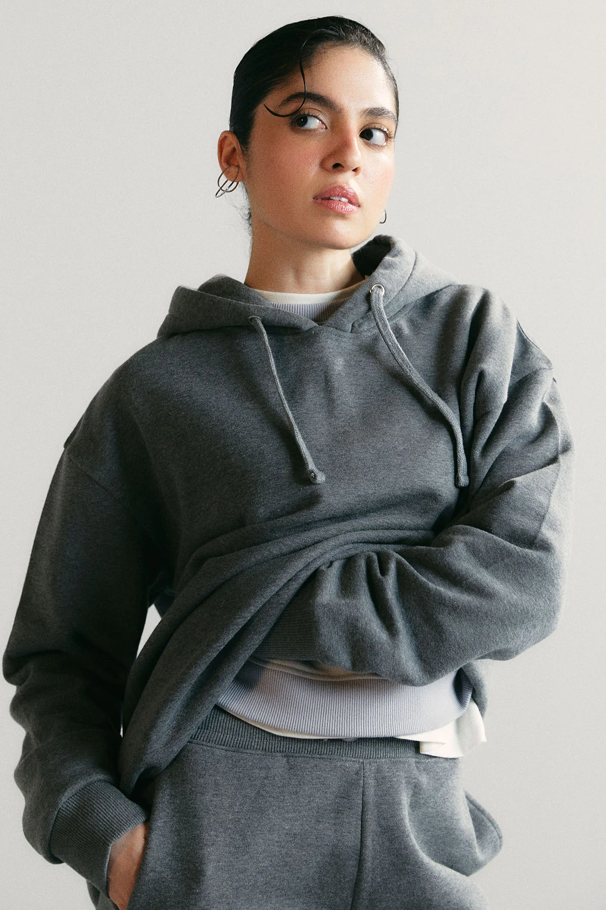 OVERSIZED LONG  HOODIE - PIMA FLEECE - Image 3