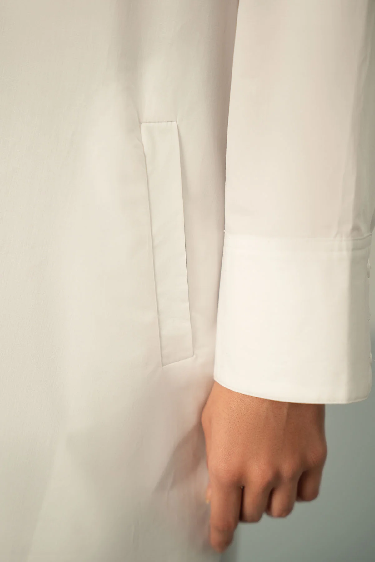 ROUND HEM POPLIN SHIRT - Image 6