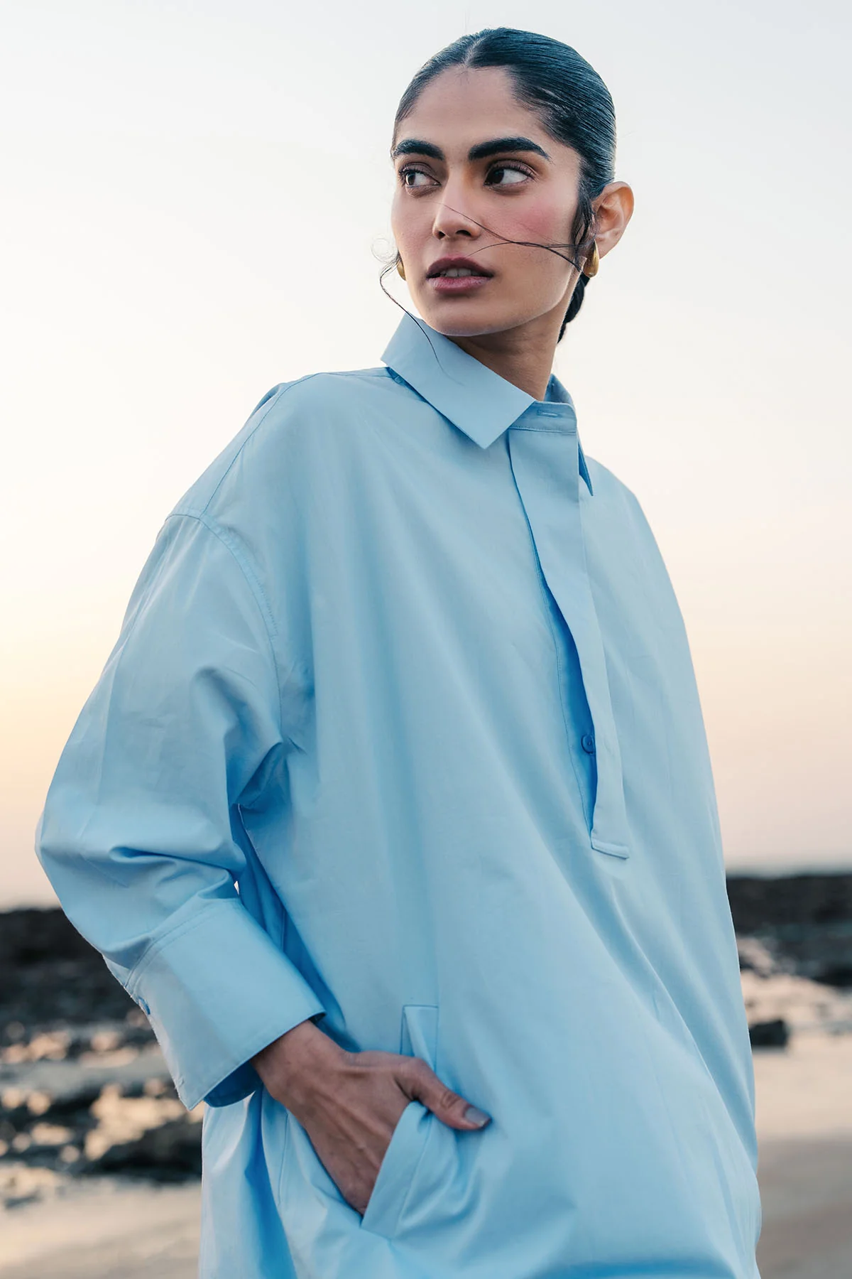 ROUND HEM POPLIN SHIRT - Image 5