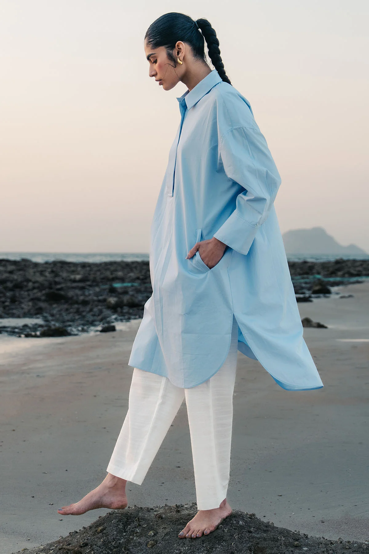 ROUND HEM POPLIN SHIRT - Image 7