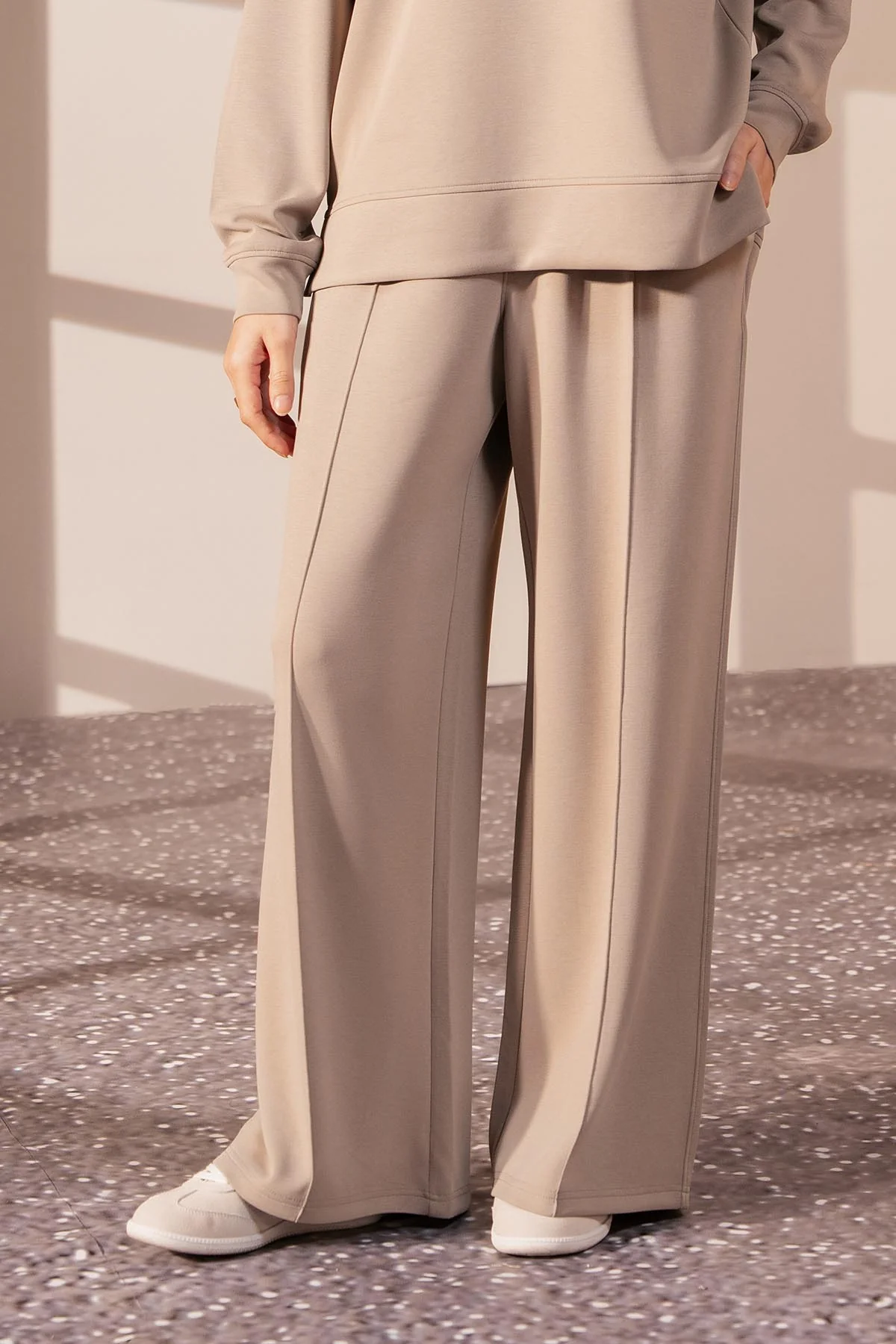 PLEATED WIDE TROUSER CLOUDLUX - Image 2