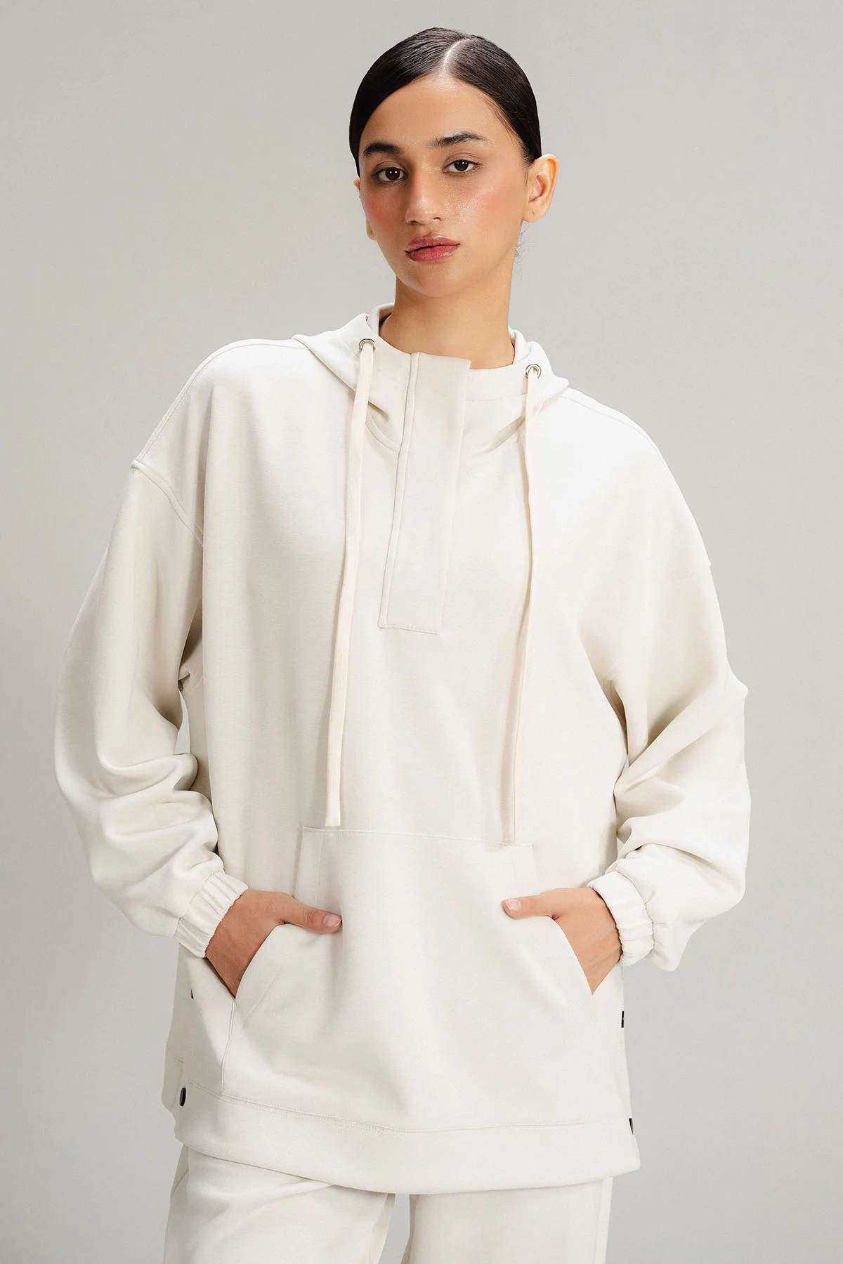 POCKET PULLOVER HOODIE CLOUDLUX LIGHT