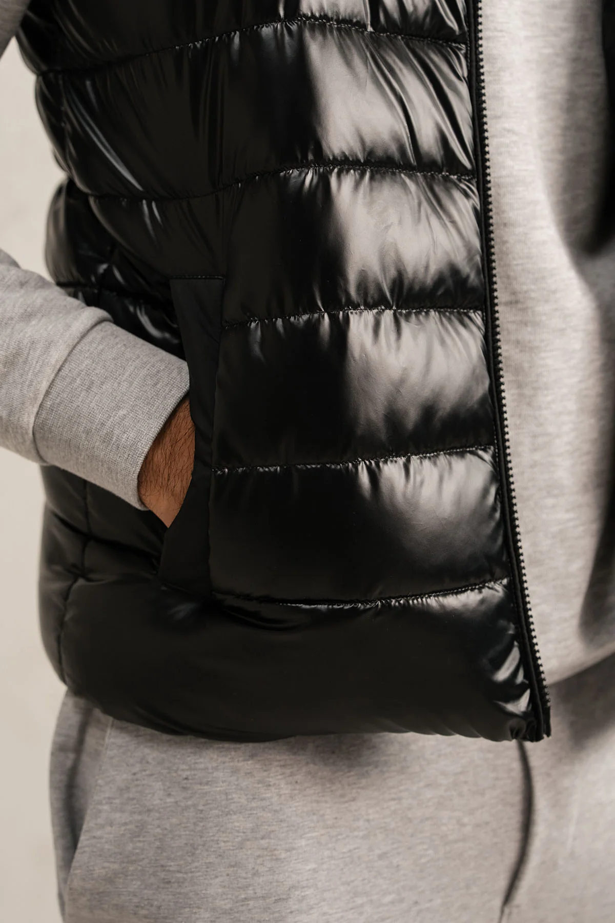 PUFFER DOWN VEST - Image 2
