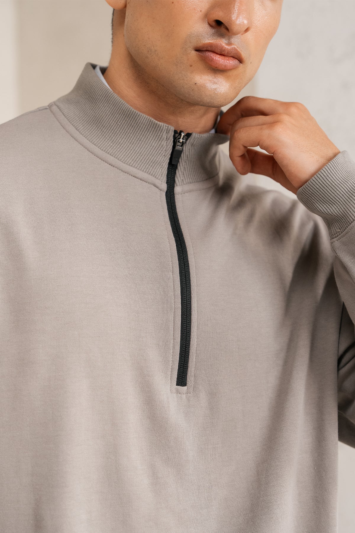 QUARTER ZIP BOXY FIT SWEATSHIRT - Image 9