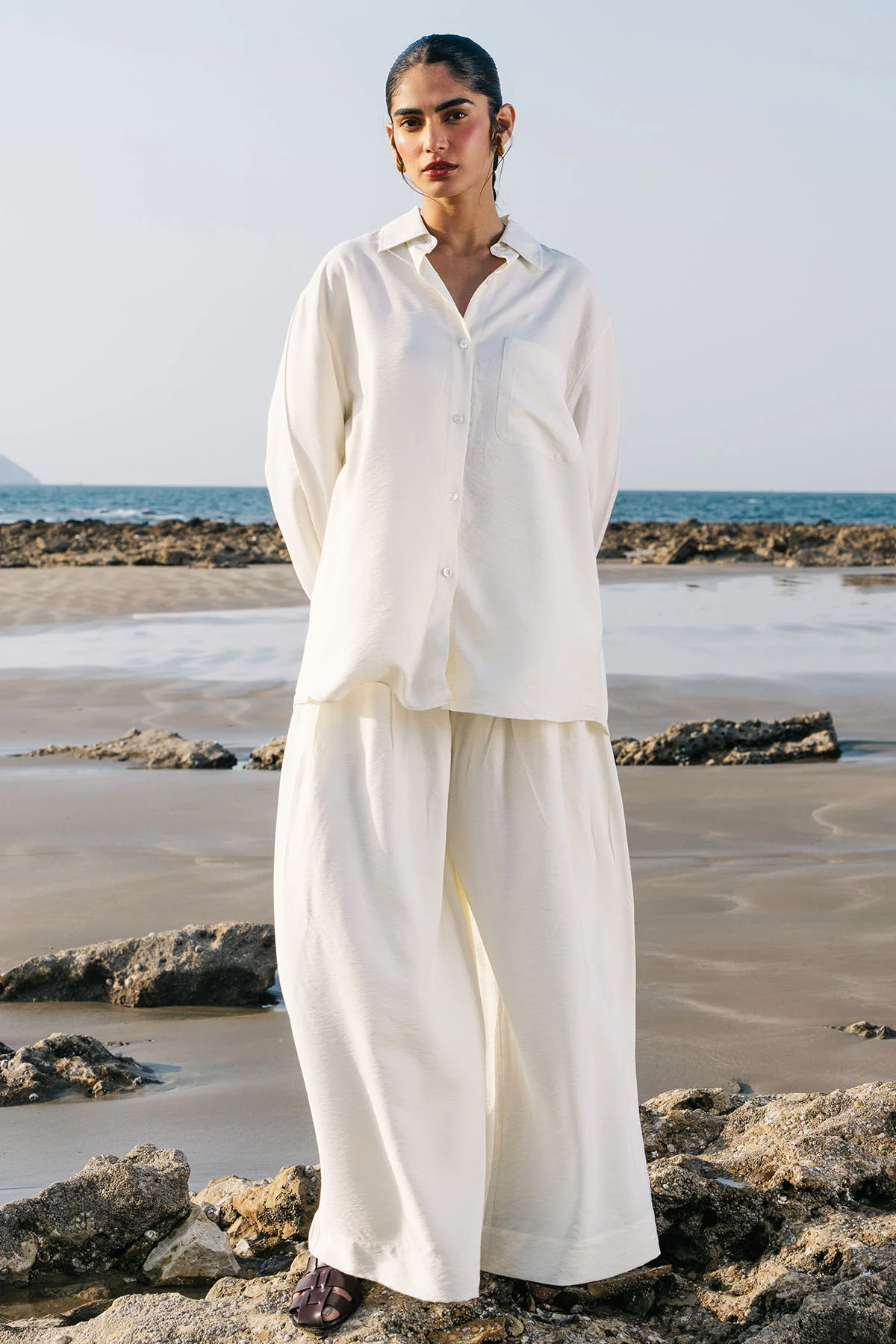 RELAXED FIT BUTTON DOWN SHIRT - WRINKLED - Image 3