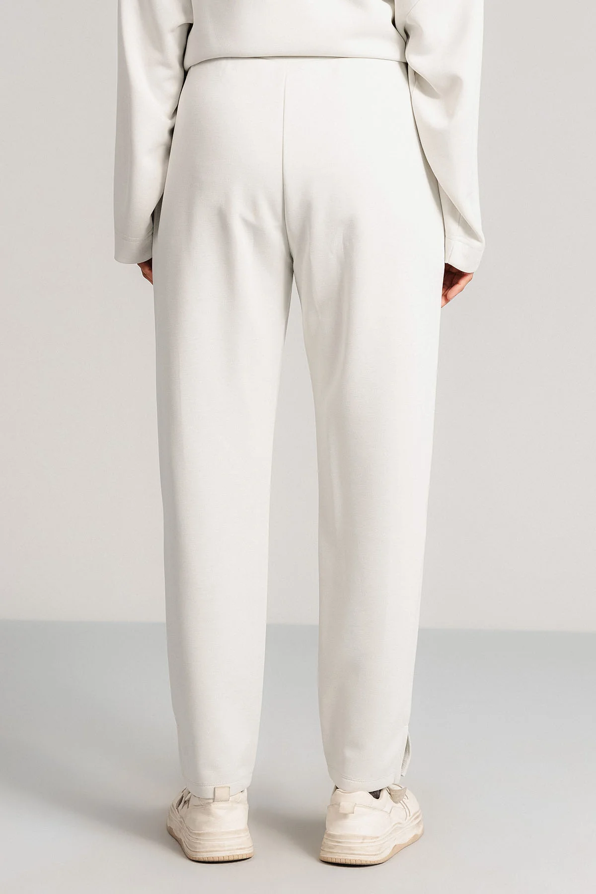 STRAIGHT PANTS CLOUDLUX LIGHT - Image 3