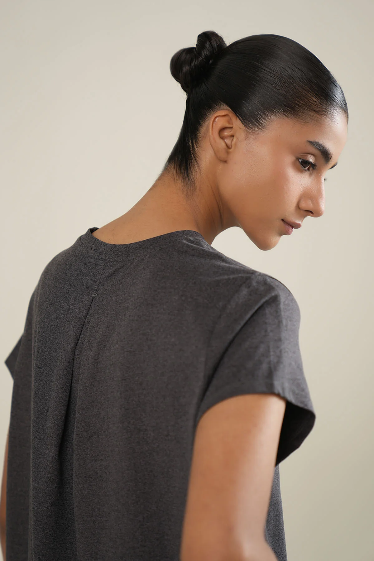 WOMEN STUDIO EASE TEE - Image 5