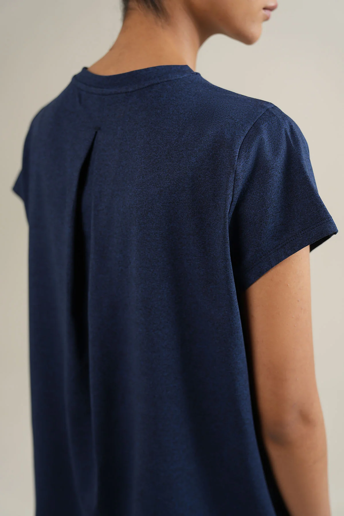 WOMEN STUDIO EASE TEE - Image 5