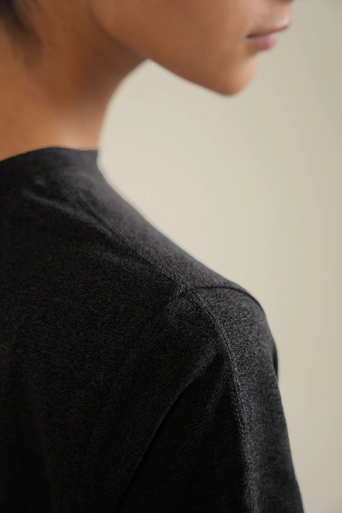 WOMEN STUDIO EASE TEE - Image 2