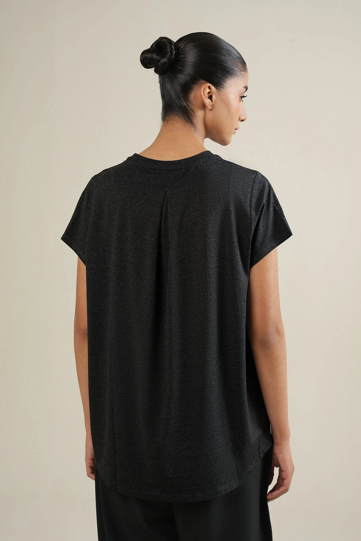 WOMEN STUDIO EASE TEE - Image 6