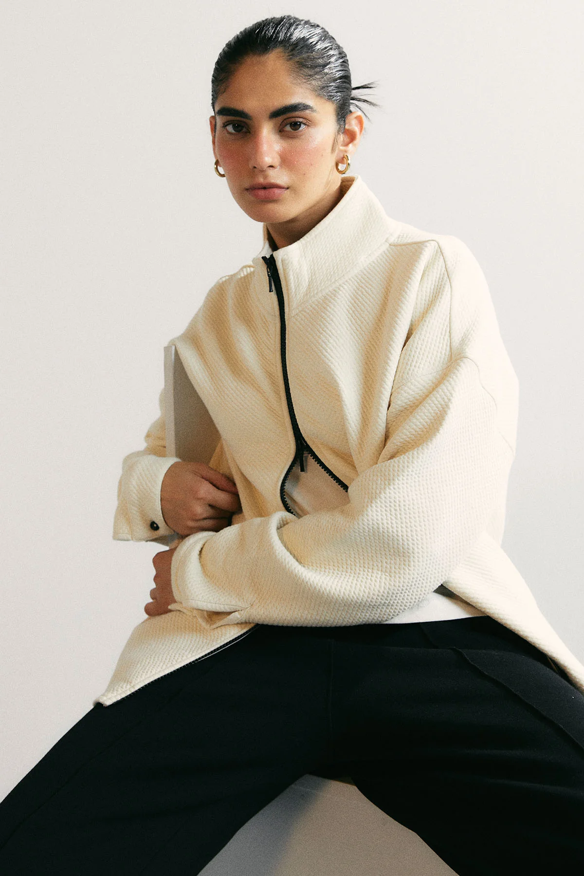 TEXTURED-LUXE ZIP UP JACKET - Image 3