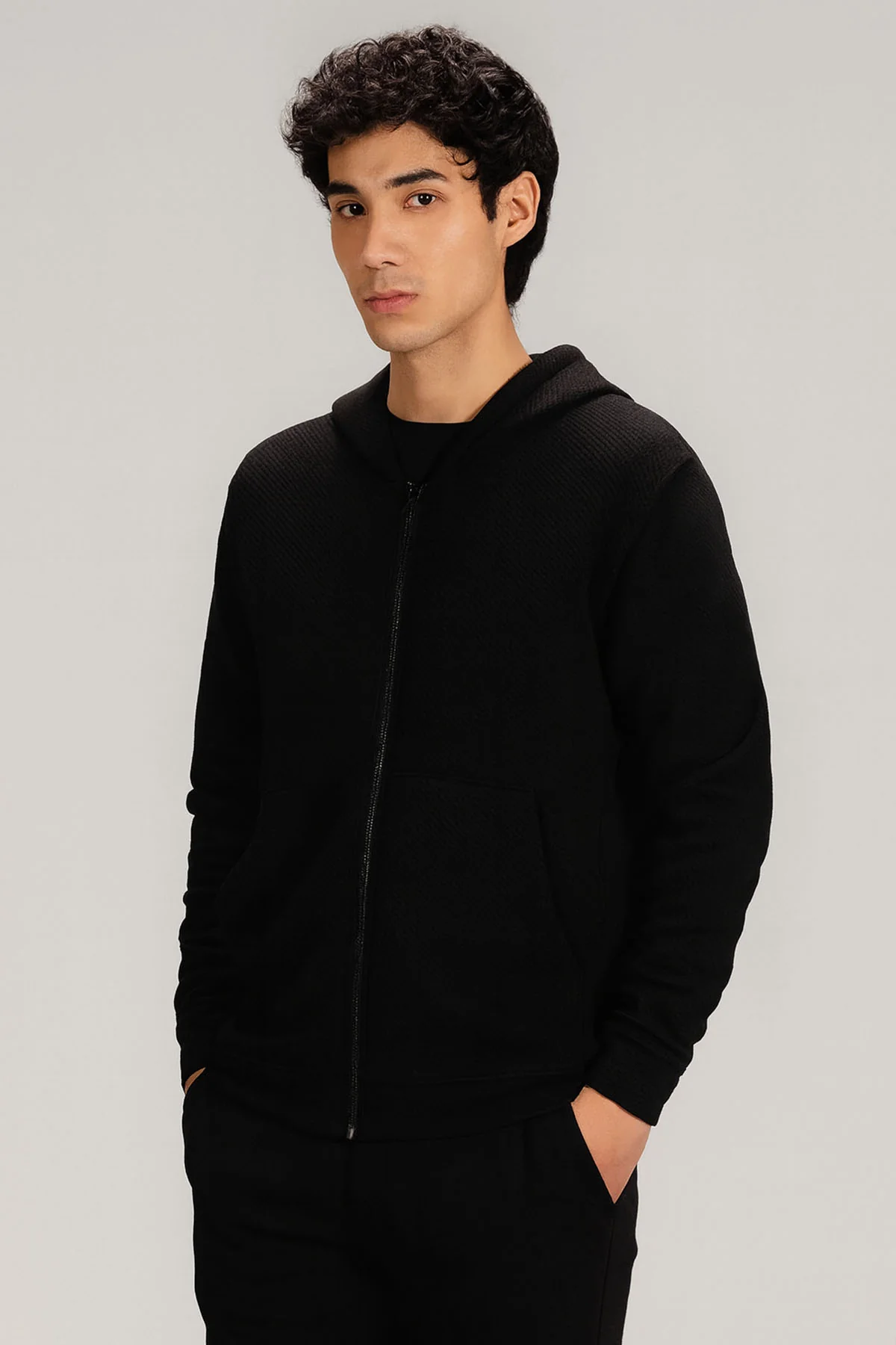 TEXTURED ZIP UP HOODIE