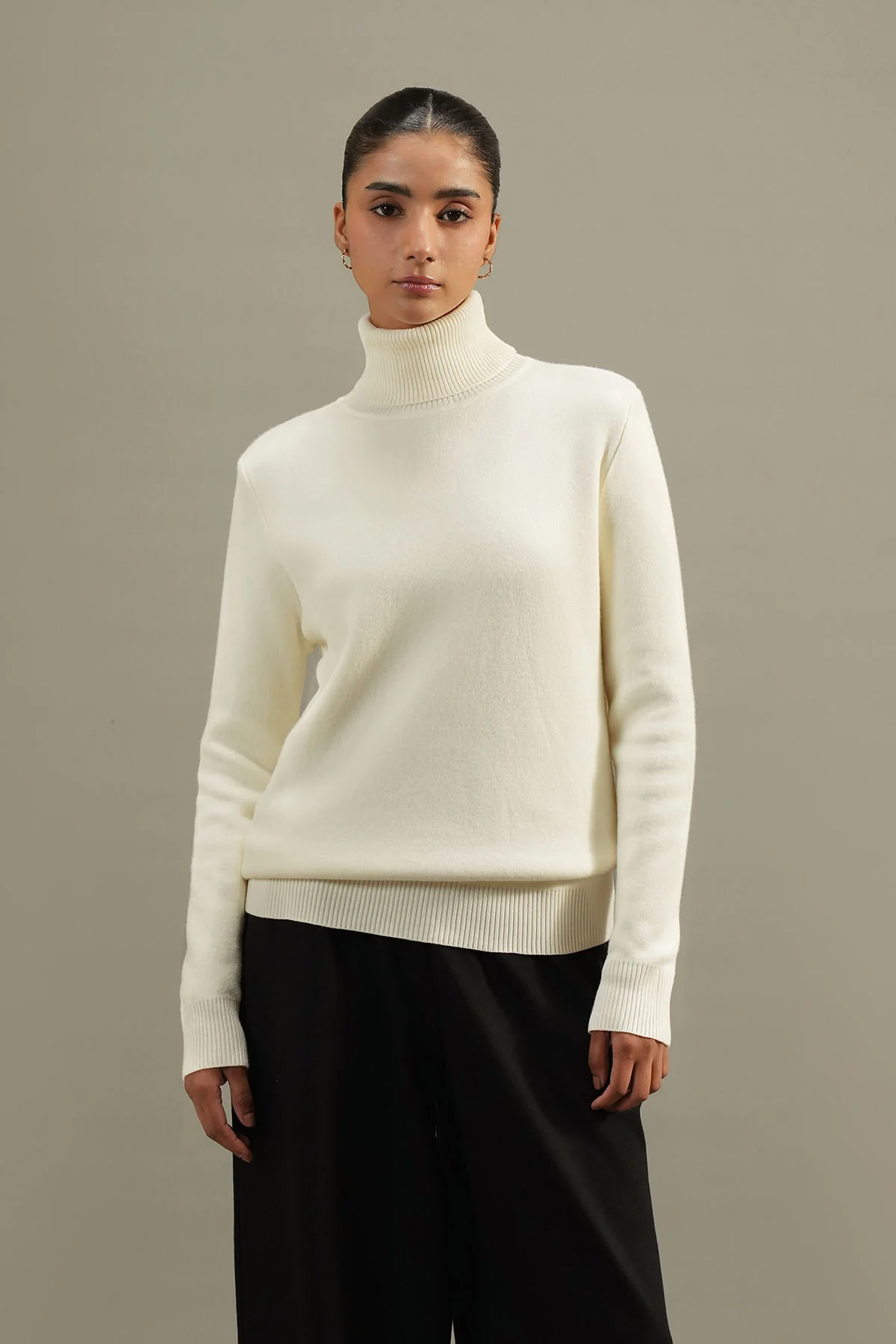 TURTLE NECK SWEATER