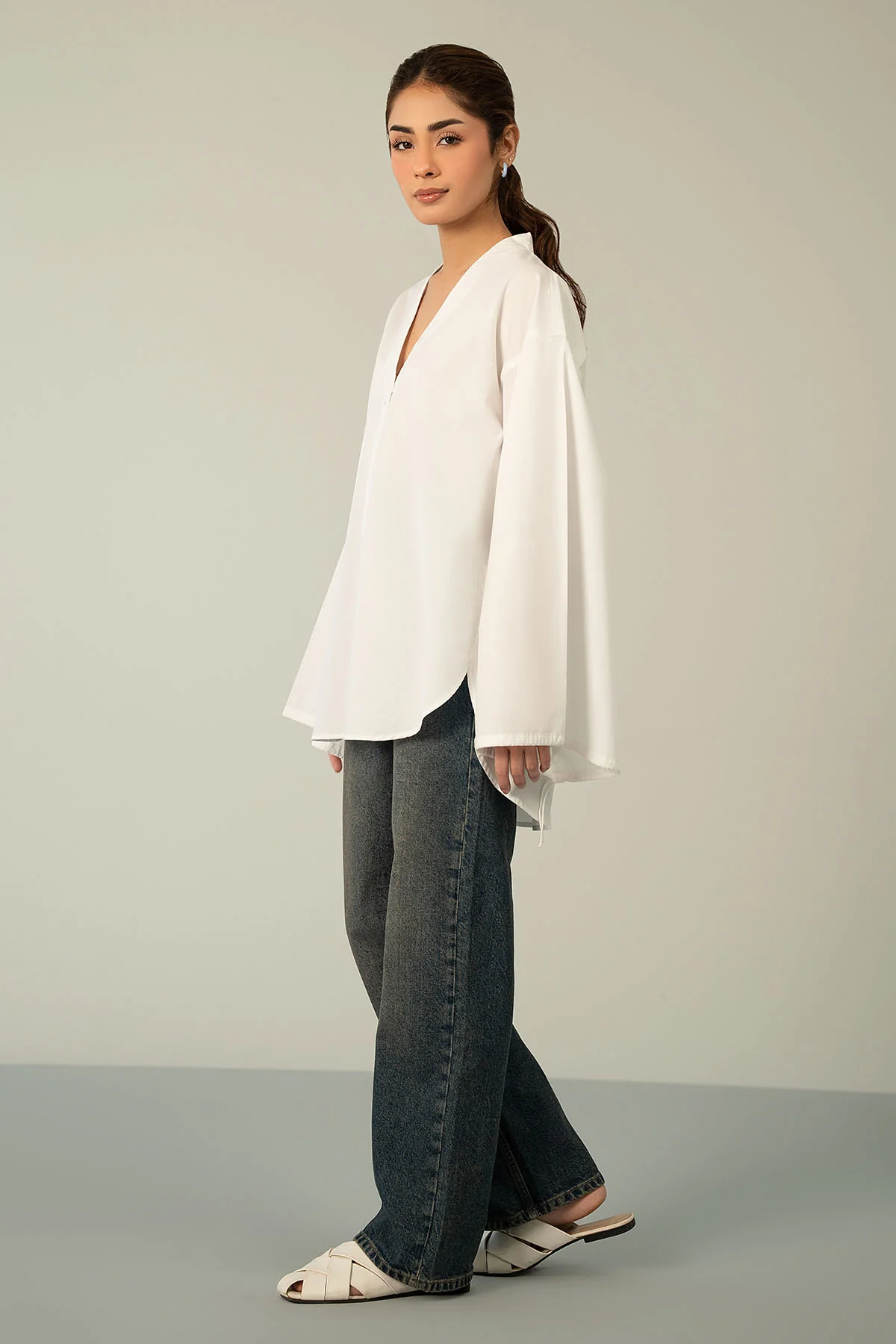 V-NECK POPLIN SHIRT - Image 4