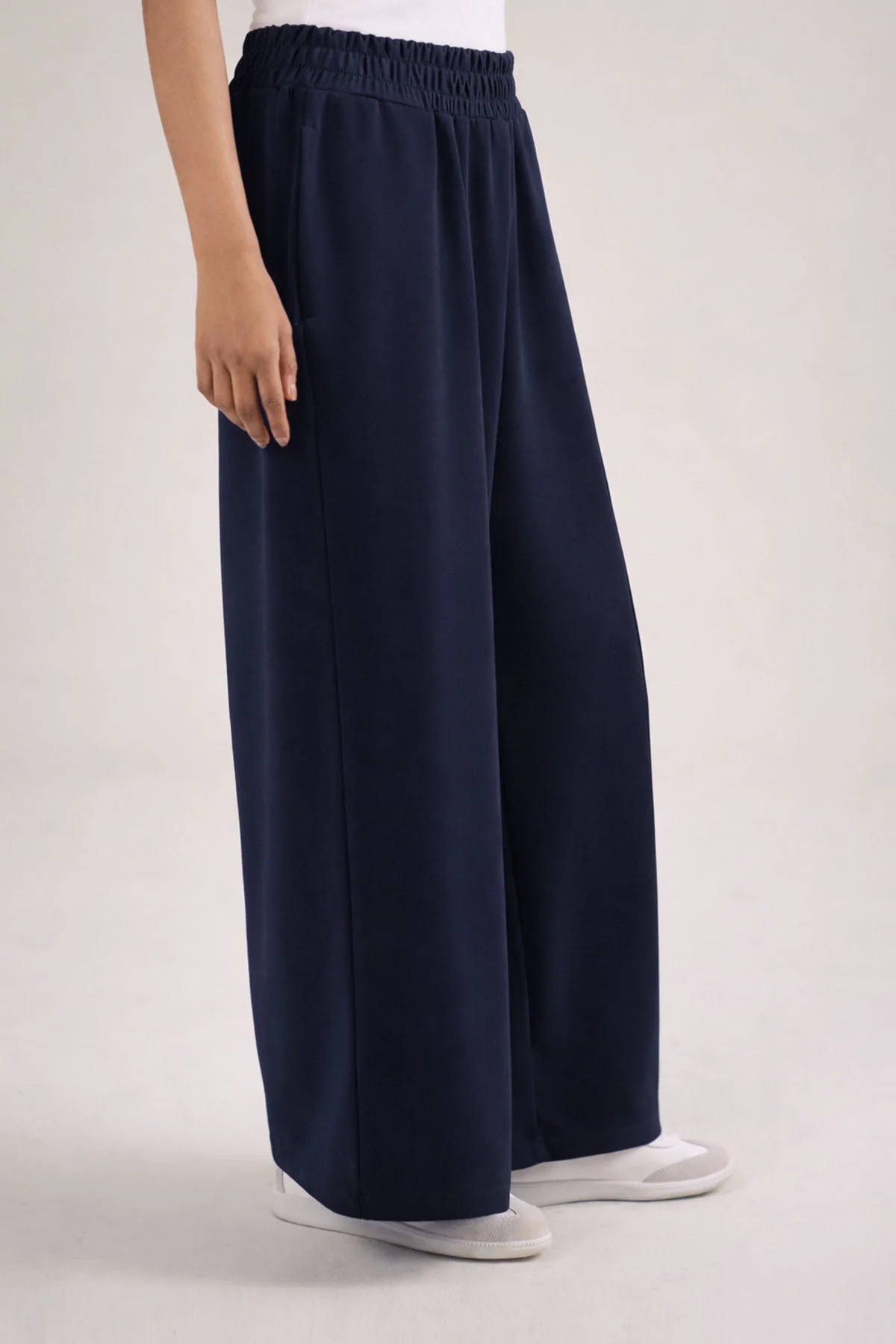 WIDE LEG RELAXED PANTS-SCUBA - Image 3