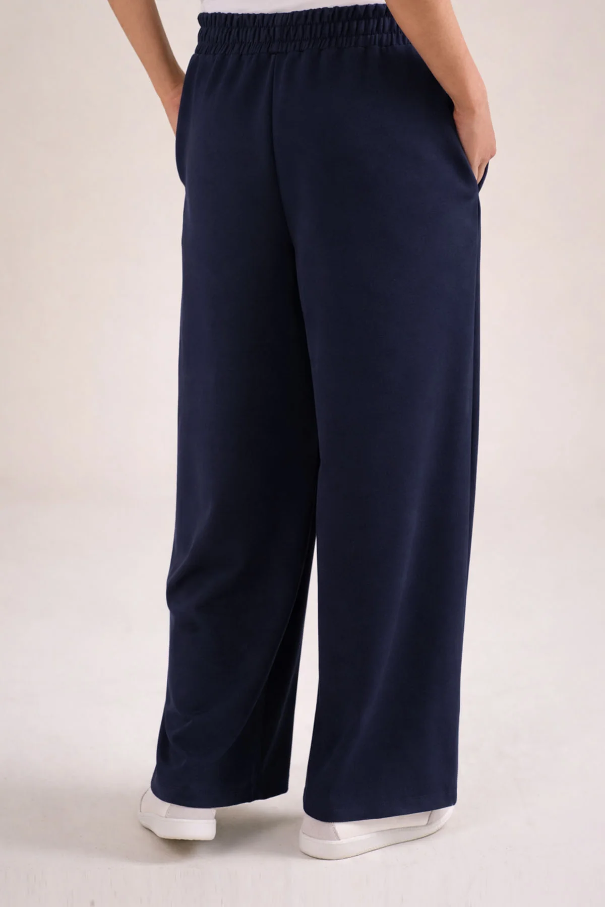 WIDE LEG RELAXED PANTS-SCUBA - Image 4
