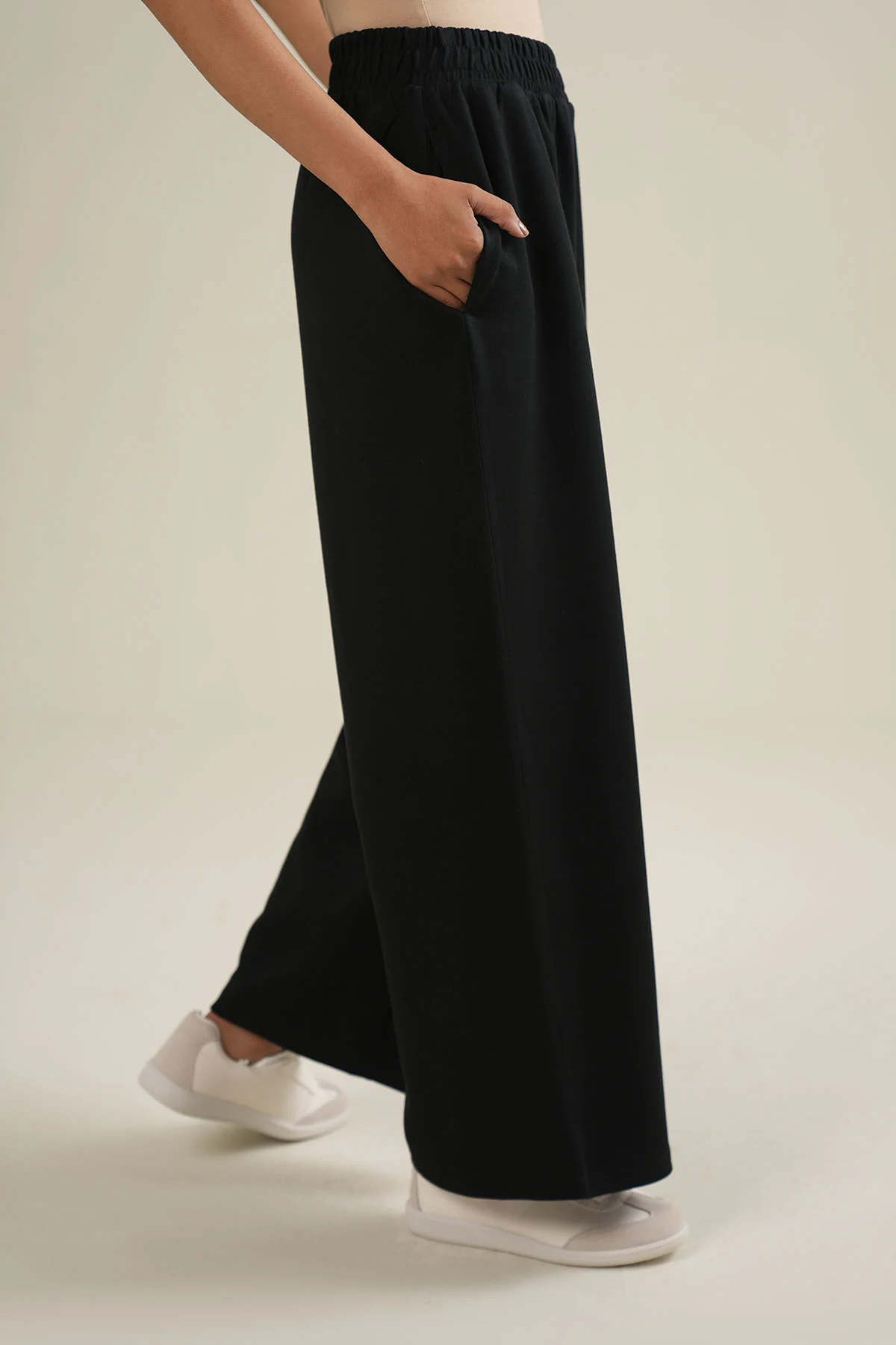 WIDE LEG RELAXED PANTS-SCUBA - Image 3