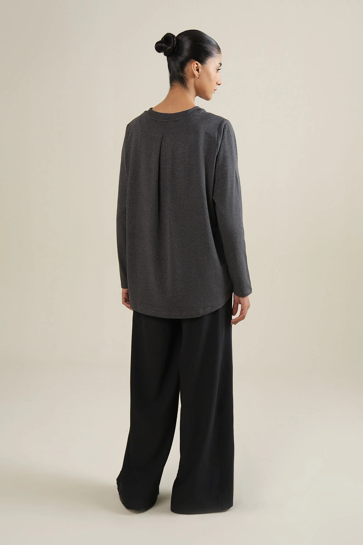 WOMEN WITH EASE TOP - Image 6
